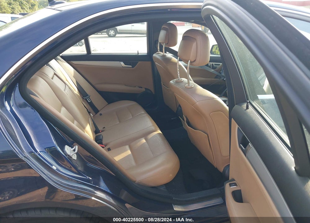 2012 MERCEDES-BENZ C 250 LUXURY/SPORT VIN: WDDGF4HB2CR237945
