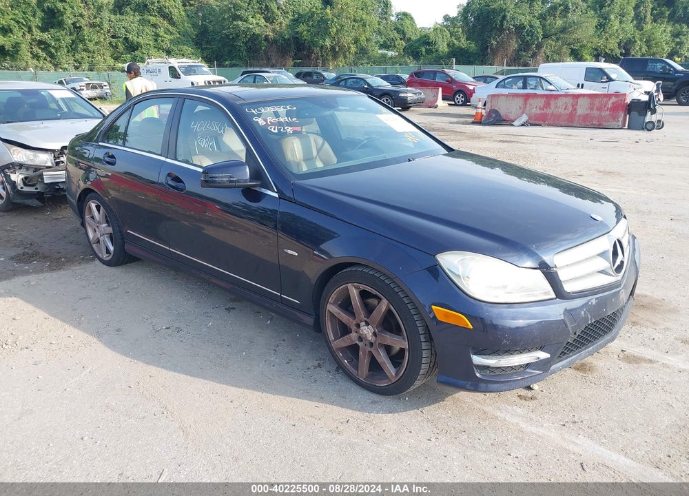 2012 MERCEDES-BENZ C 250 LUXURY/SPORT VIN: WDDGF4HB2CR237945