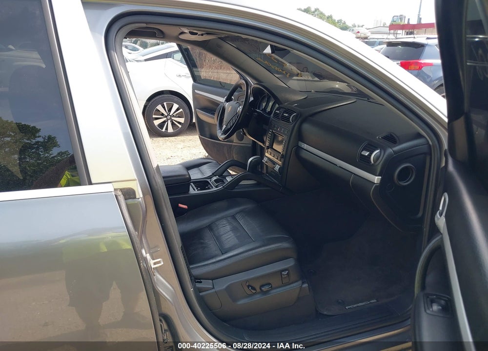 2006 PORSCHE CAYENNE VIN: WP1AA29P66LA21423