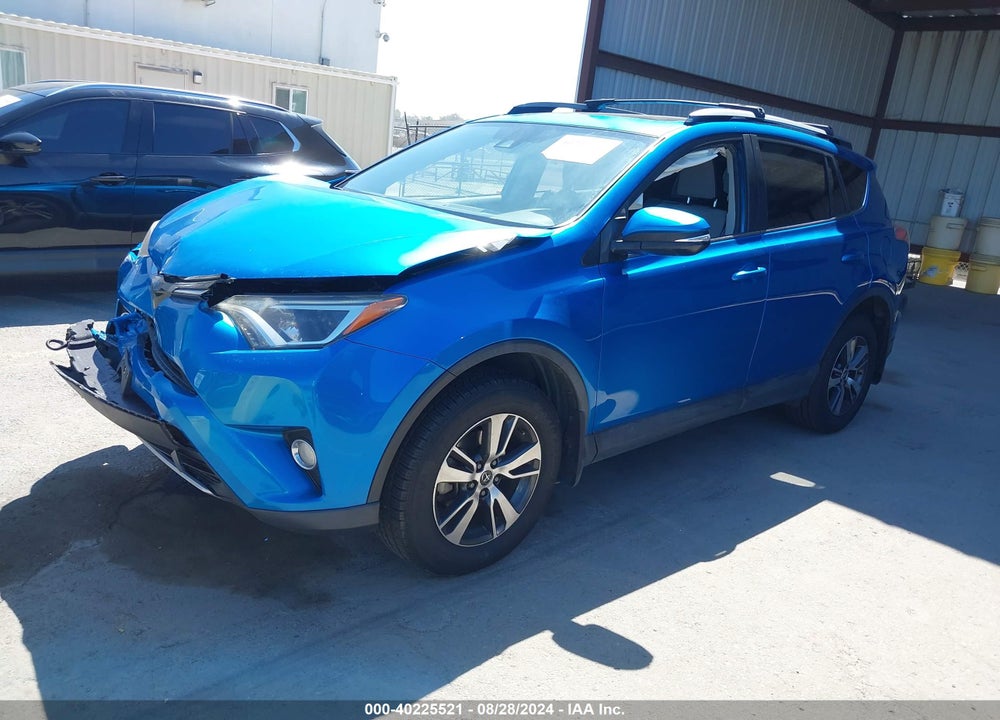 2018 TOYOTA RAV4 XLE VIN: JTMWFREV4JJ176028