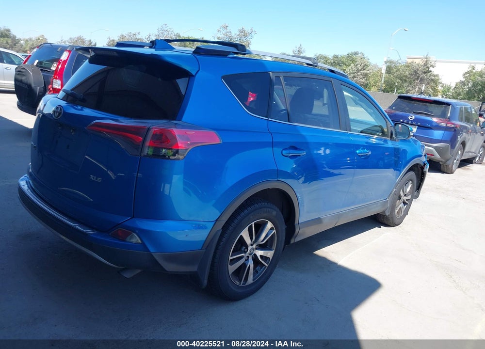 2018 TOYOTA RAV4 XLE VIN: JTMWFREV4JJ176028