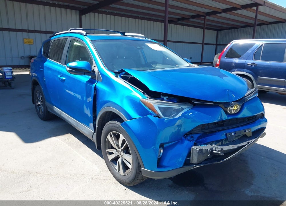 2018 TOYOTA RAV4 XLE VIN: JTMWFREV4JJ176028