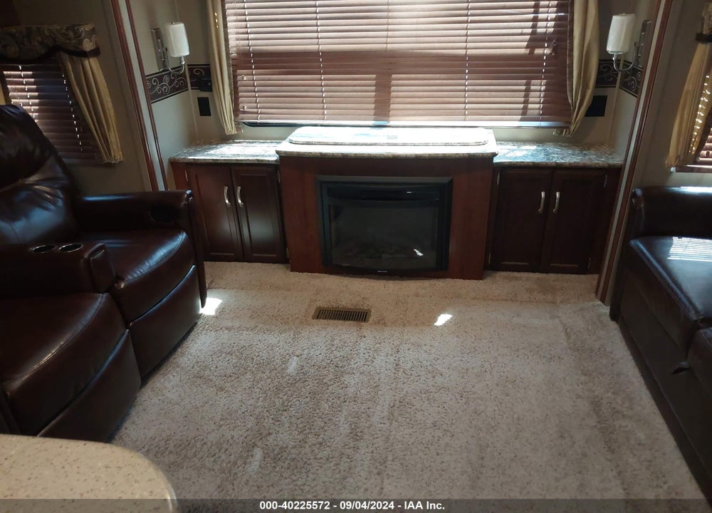 2015 KEYSTONE OUTBACK VIN: 4YDT29823FB451502