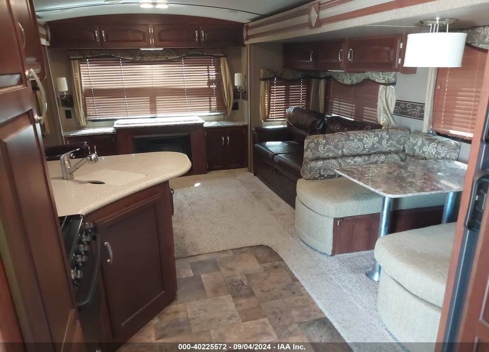 2015 KEYSTONE OUTBACK VIN: 4YDT29823FB451502