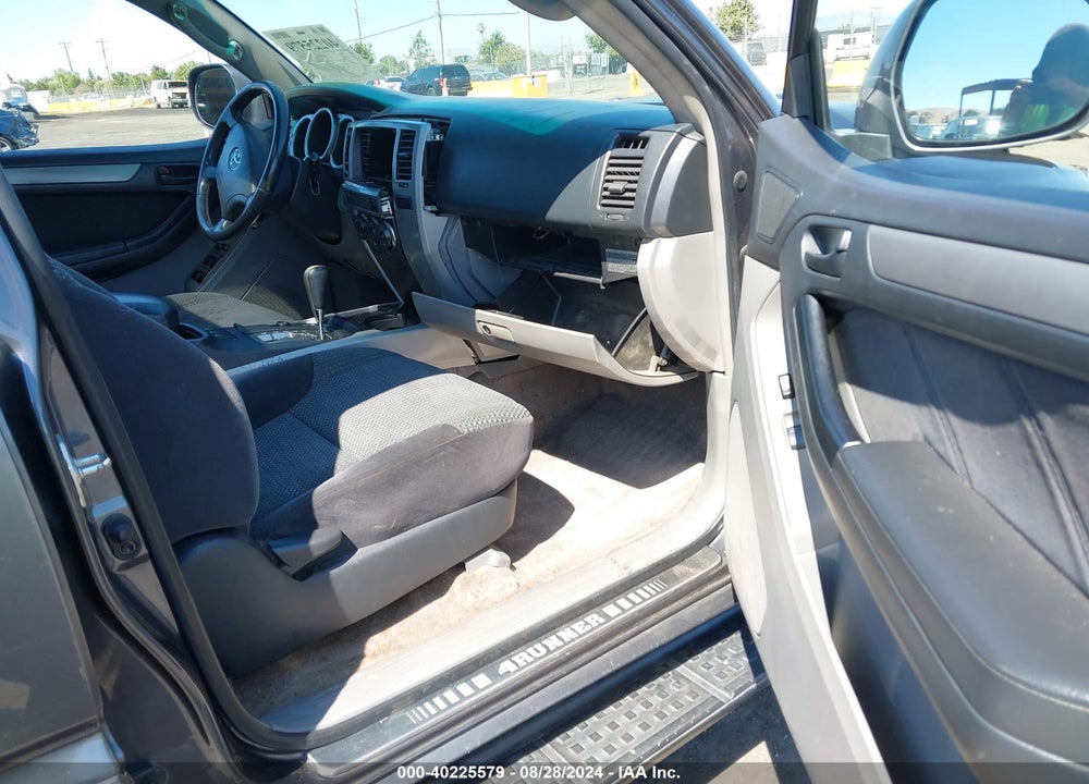 2005 TOYOTA 4RUNNER SR5 SPORT V6 VIN: JTEZU14R458040337
