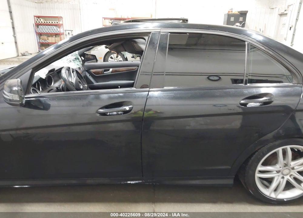 2012 MERCEDES-BENZ C 300 VIN: WDDGF8BBXCA604685