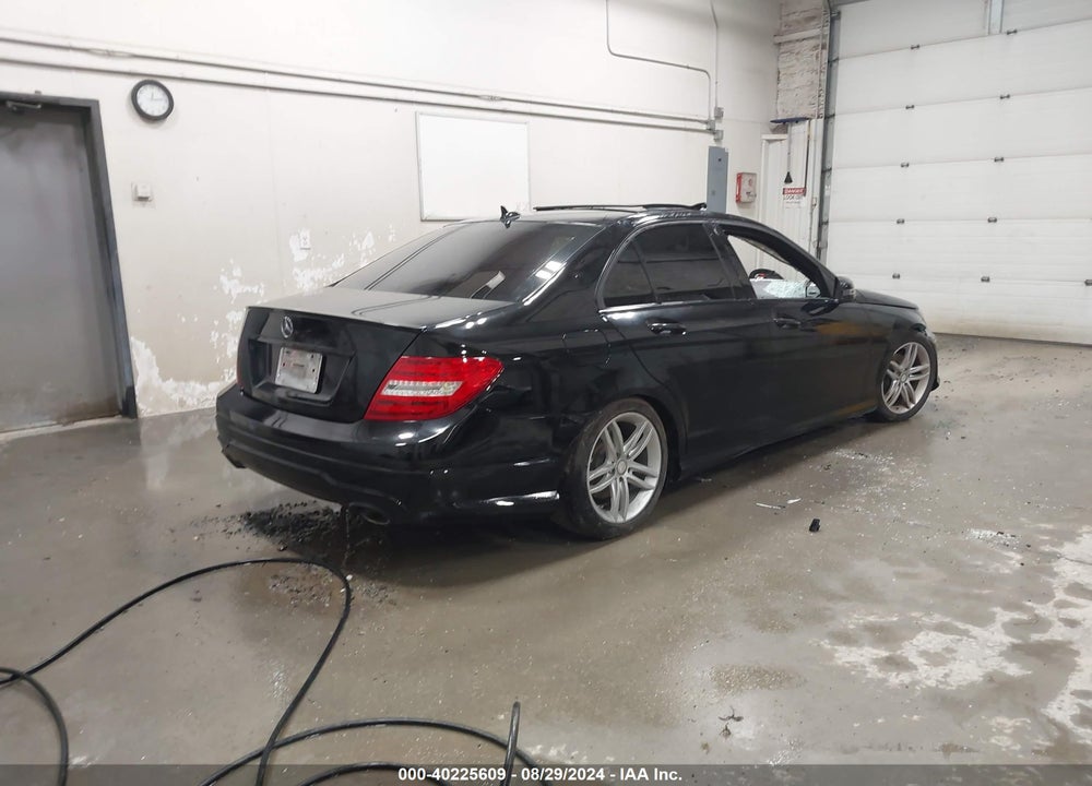 2012 MERCEDES-BENZ C 300 VIN: WDDGF8BBXCA604685