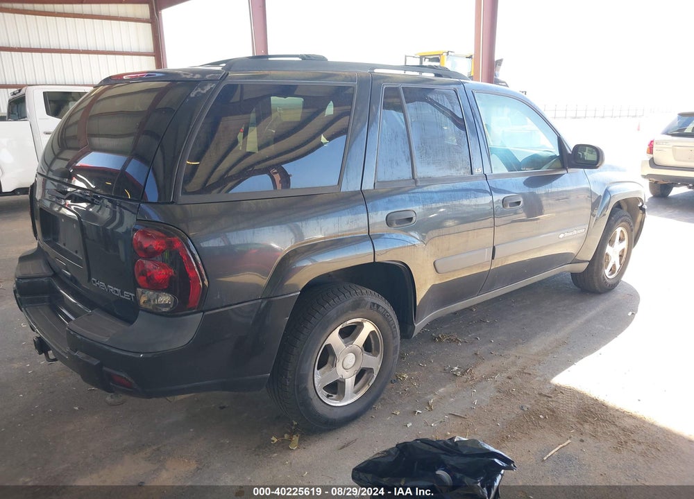 2004 CHEVROLET TRAILBLAZER LS VIN: 1GNDT13S742242524