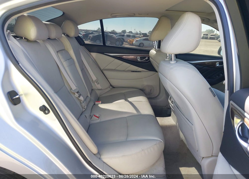 2018 INFINITI Q50 3.0T LUXE VIN: JN1EV7AP5JM592245