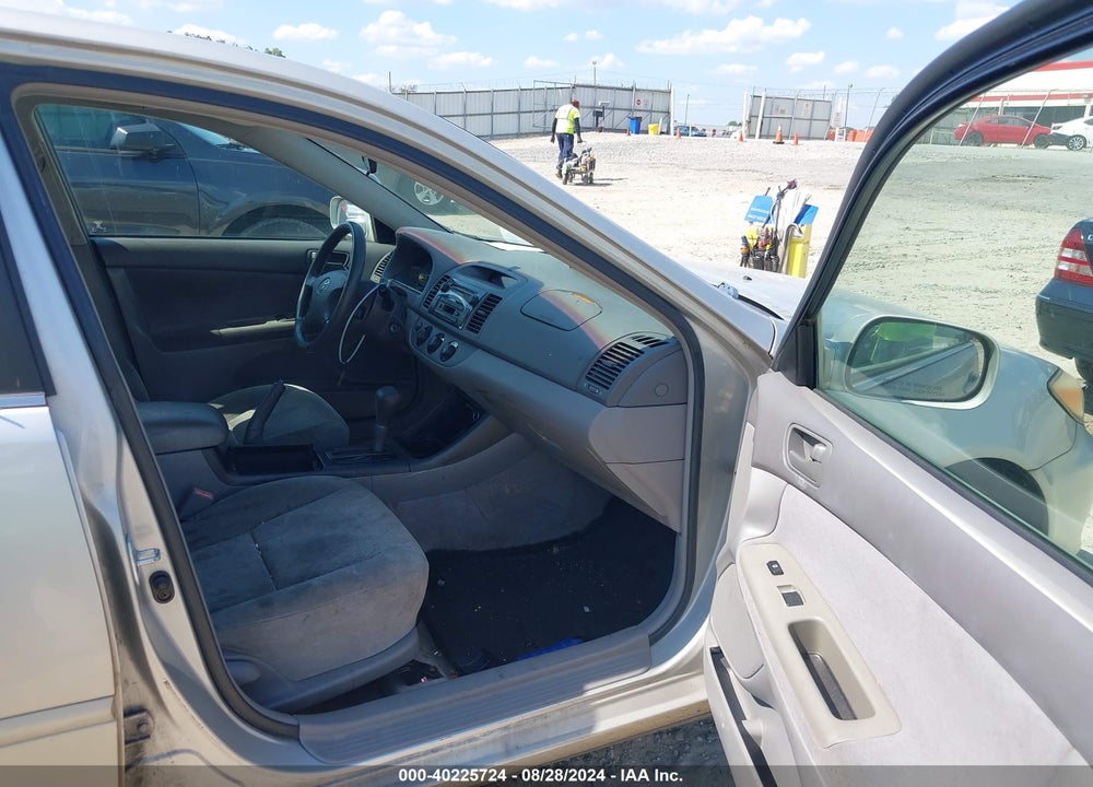 2003 TOYOTA CAMRY LE VIN: 4T1BE32KX3U148787
