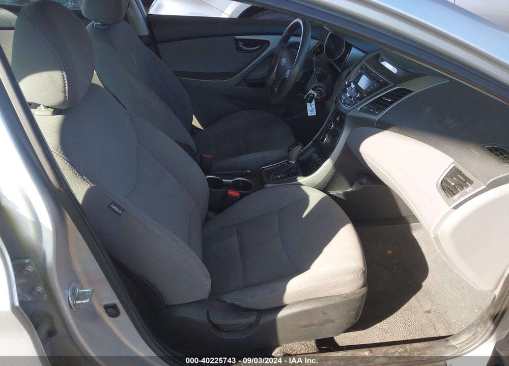2014 HYUNDAI ELANTRA SE VIN: 5NPDH4AE6EH516031