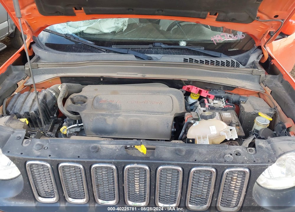 2018 JEEP RENEGADE LATITUDE FWD VIN: ZACCJABB9JPH97066