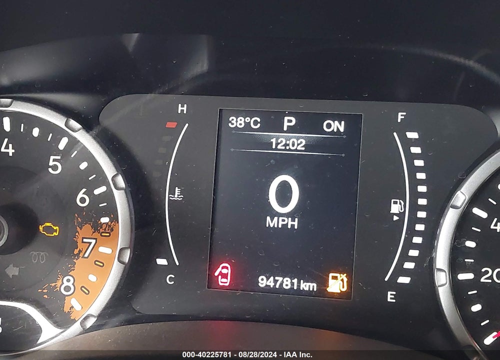 2018 JEEP RENEGADE LATITUDE FWD VIN: ZACCJABB9JPH97066