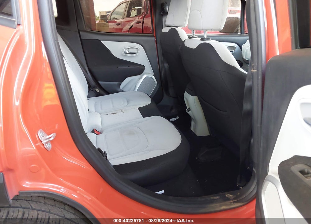 2018 JEEP RENEGADE LATITUDE FWD VIN: ZACCJABB9JPH97066