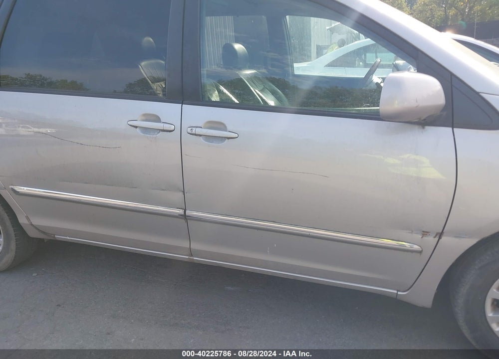 2007 TOYOTA SIENNA XLE LIMITED VIN: 5TDBK22C27S001874