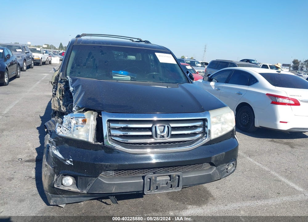 2013 HONDA PILOT TOURING VIN: 5FNYF4H92DB059263