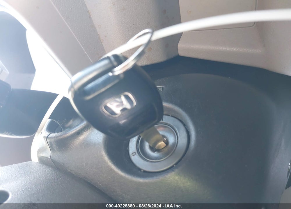 2013 HONDA PILOT TOURING VIN: 5FNYF4H92DB059263