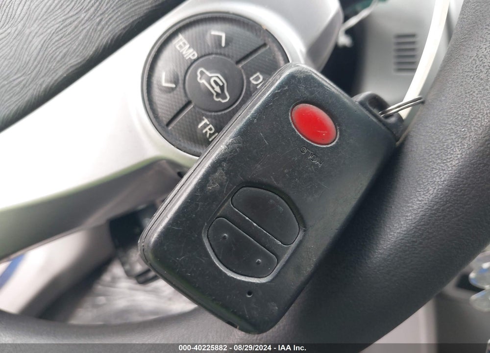 2015 TOYOTA PRIUS V TWO VIN: JTDZN3EU3FJ033499