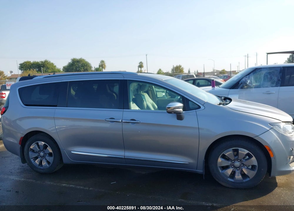 2017 CHRYSLER PACIFICA HYBRID PLATINUM VIN: 2C4RC1N73HR686112