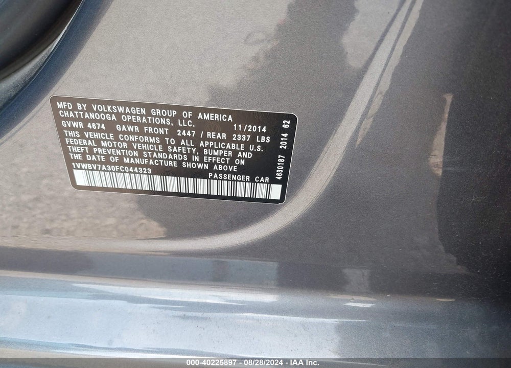 2015 VOLKSWAGEN PASSAT 2.0L TDI SE VIN: 1VWBV7A30FC044323