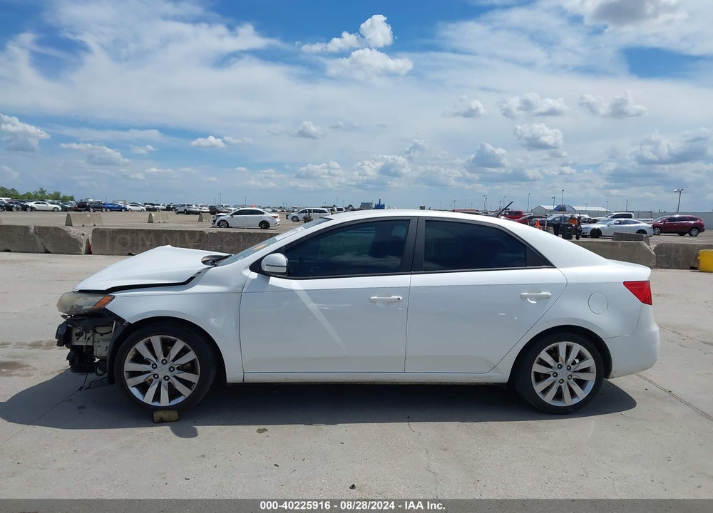 2013 KIA FORTE VIN: KNAFW4A30D5690489