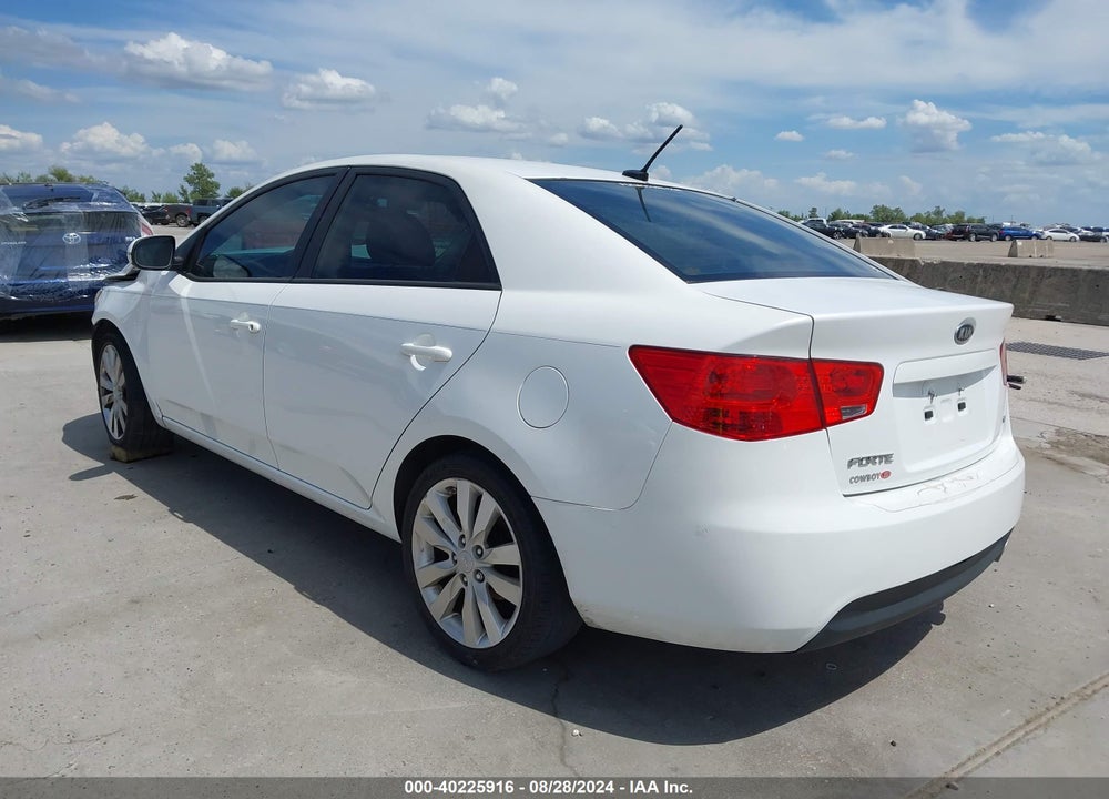 2013 KIA FORTE VIN: KNAFW4A30D5690489