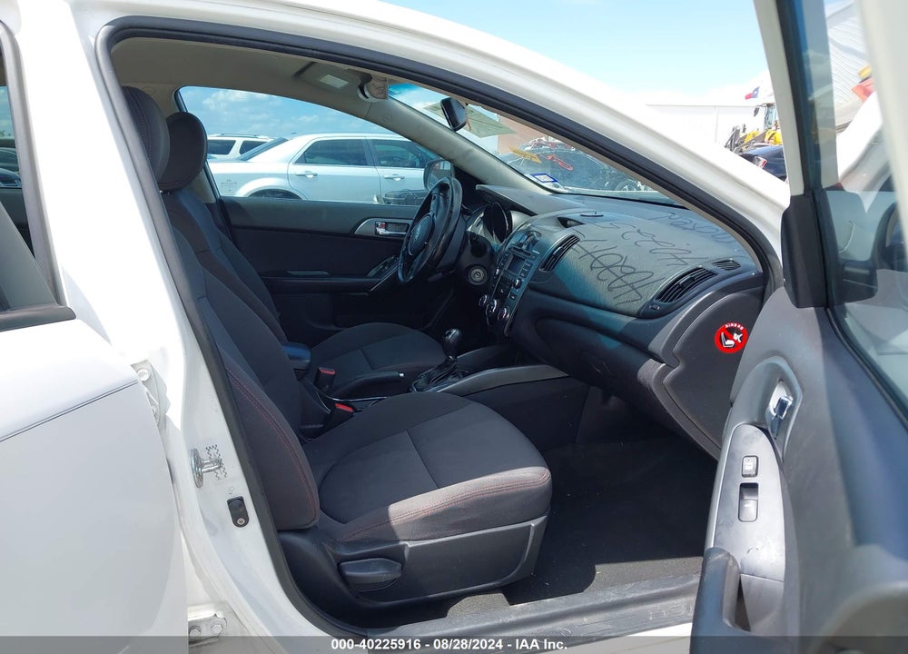 2013 KIA FORTE VIN: KNAFW4A30D5690489