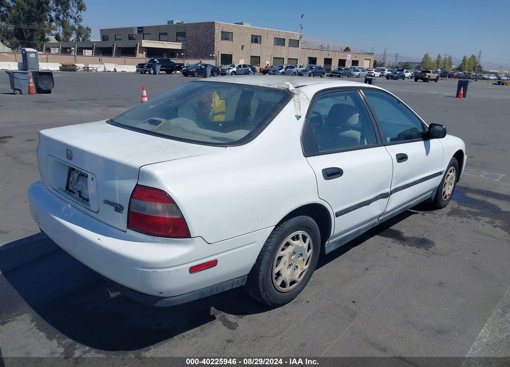 1994 HONDA ACCORD DX/LX VIN: 1HGCD5614RA109696