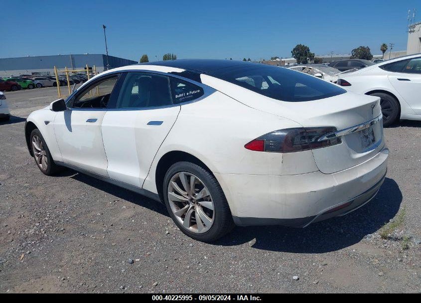 2014 TESLA MODEL S P85 VIN: 5YJSA1H13EFP61090
