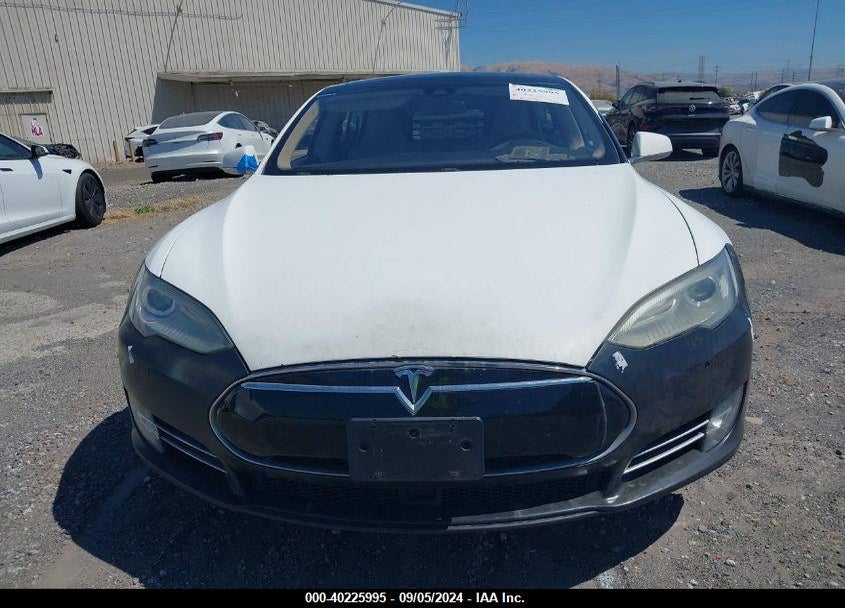 2014 TESLA MODEL S P85 VIN: 5YJSA1H13EFP61090