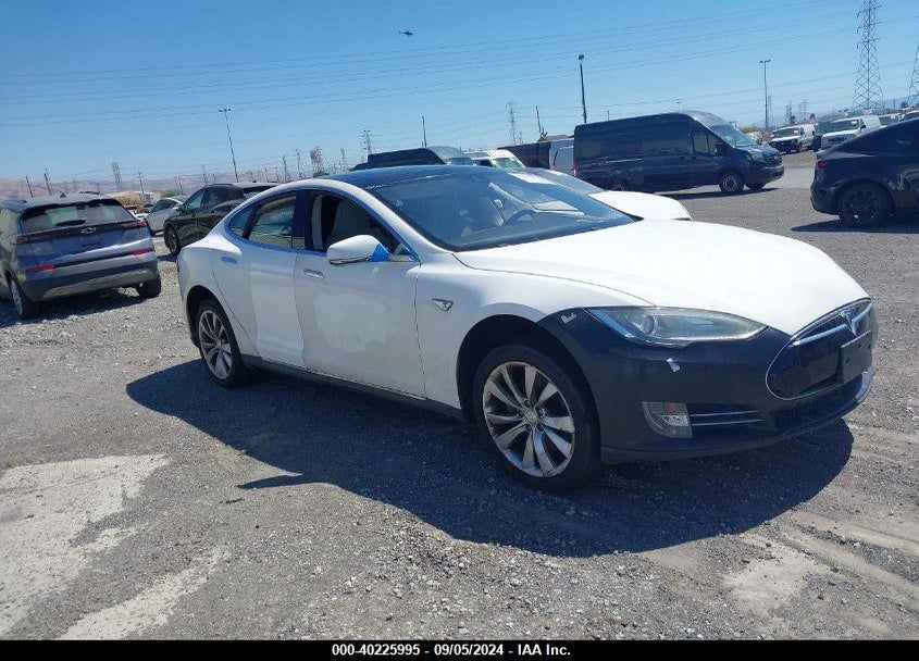 2014 TESLA MODEL S P85 VIN: 5YJSA1H13EFP61090
