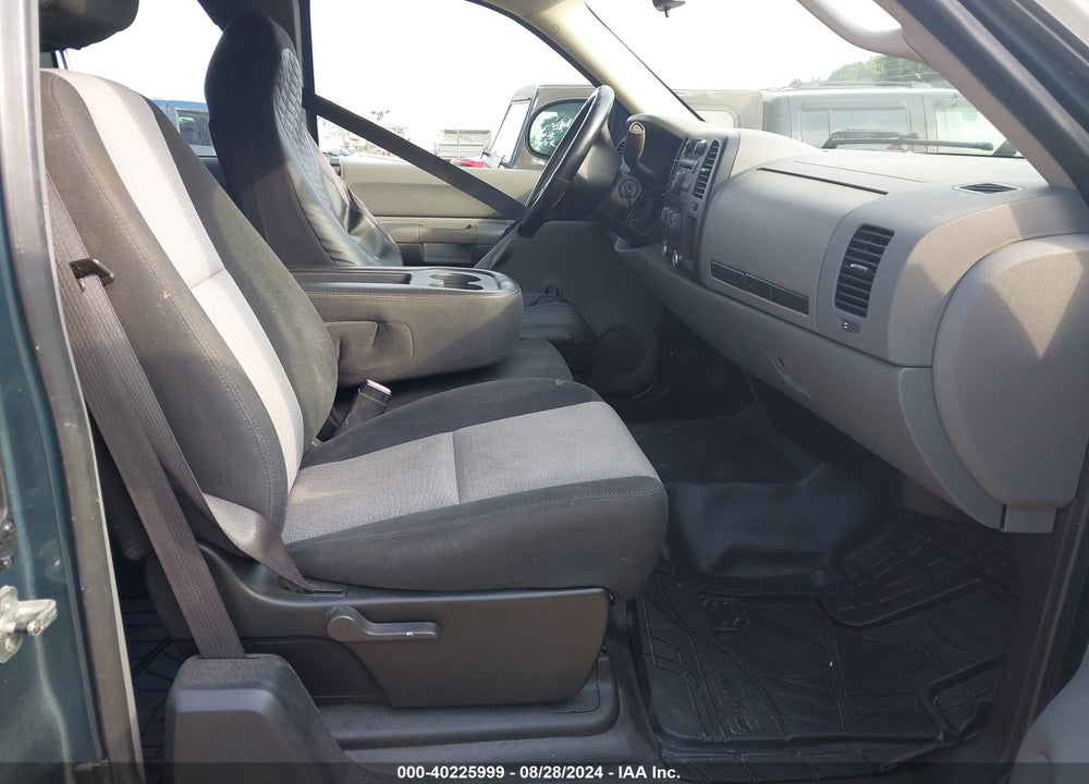 2008 CHEVROLET SILVERADO 1500 WORK TRUCK VIN: 1GCEC19X08Z211676