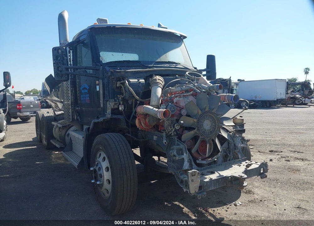 2015 KENWORTH T880 T880 VIN: 1XKZD49X2FJ454910