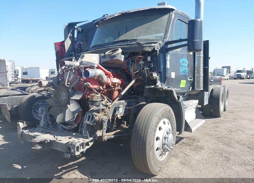 2015 KENWORTH T880 T880 VIN: 1XKZD49X2FJ454910