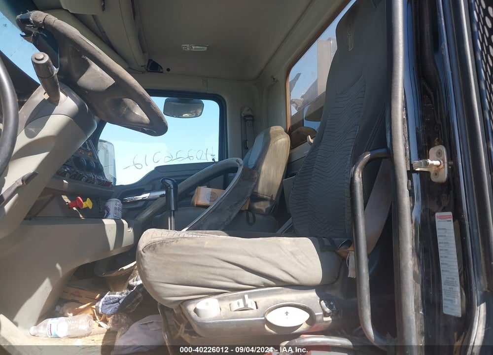 2015 KENWORTH T880 T880 VIN: 1XKZD49X2FJ454910