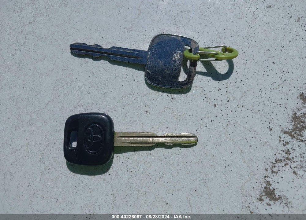 2004 TOYOTA RAV4 VIN: JTEGD20V240007267