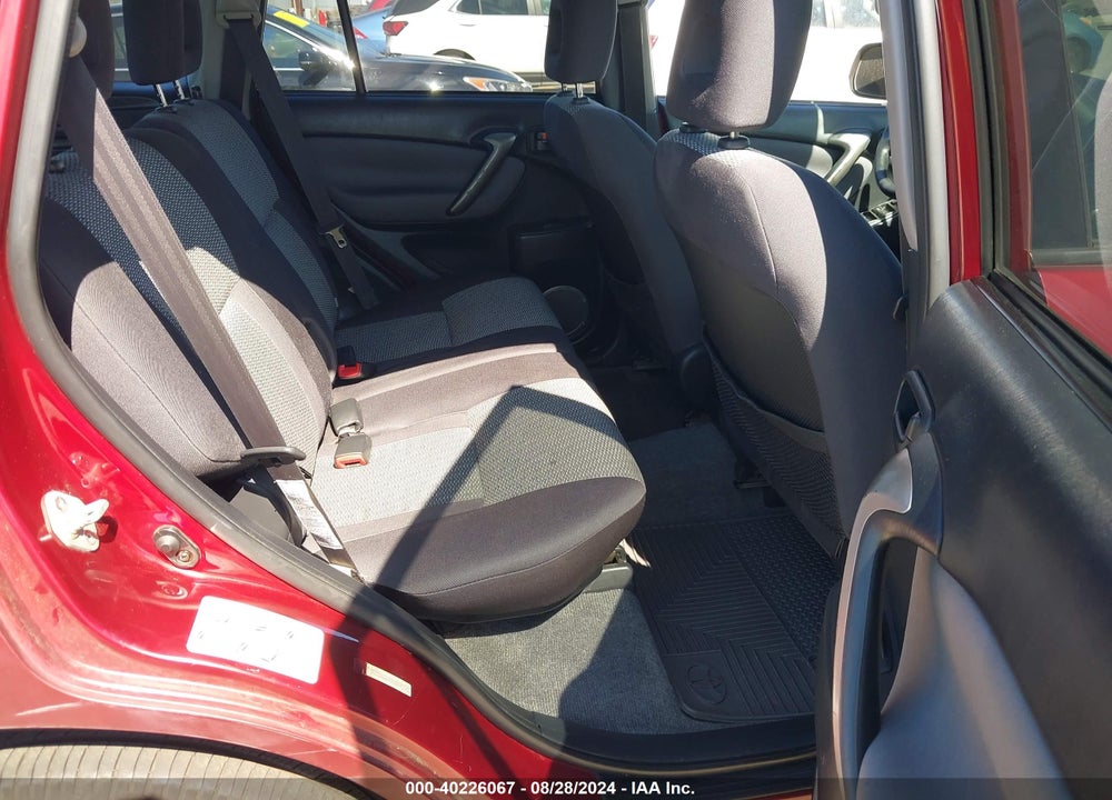 2004 TOYOTA RAV4 VIN: JTEGD20V240007267