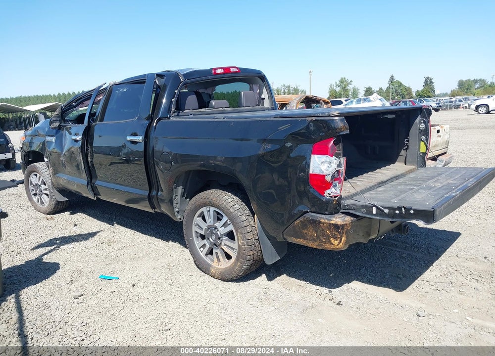 2018 TOYOTA TUNDRA PLATINUM 5.7L V8 VIN: 5TFAY5F17JX693667