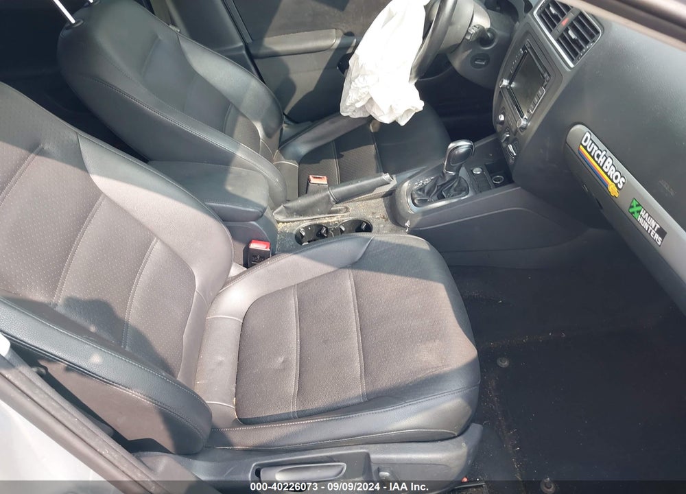 2014 VOLKSWAGEN JETTA 1.8T SE VIN: 3VWD07AJ1EM209296