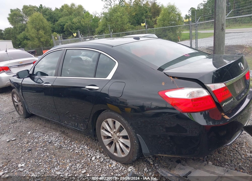 2015 HONDA ACCORD EX-L VIN: 1HGCR2F84FA147695