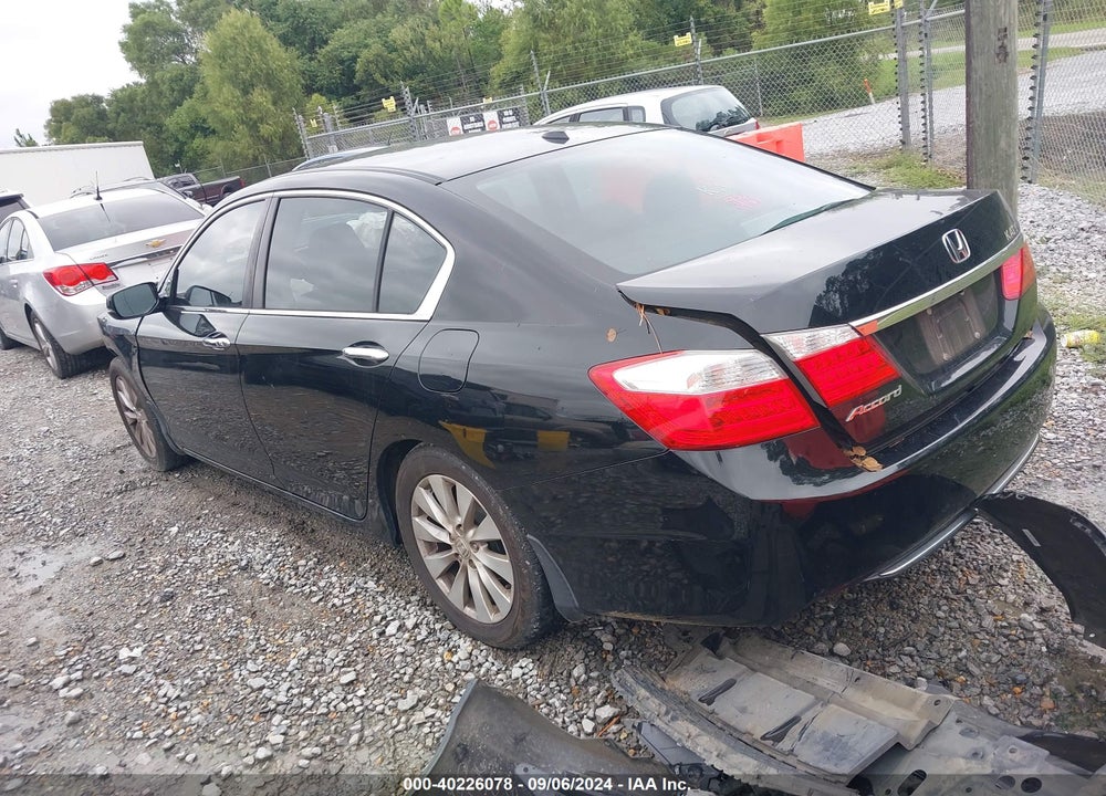 2015 HONDA ACCORD EX-L VIN: 1HGCR2F84FA147695