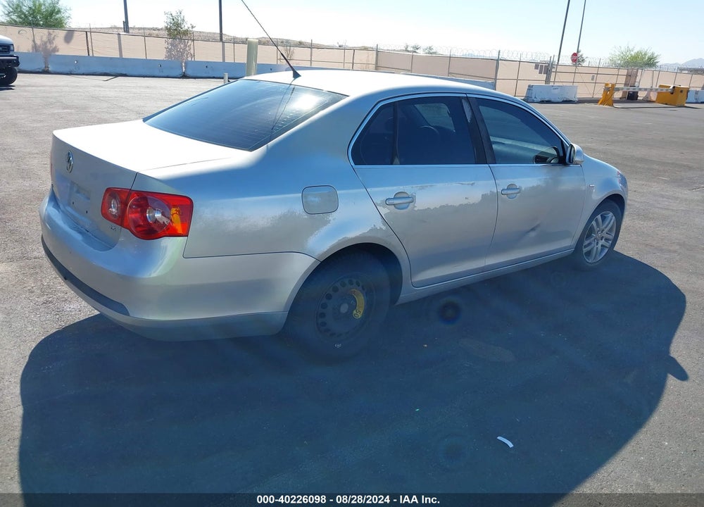 2007 VOLKSWAGEN JETTA VIN: 3VWEF71K77M072489