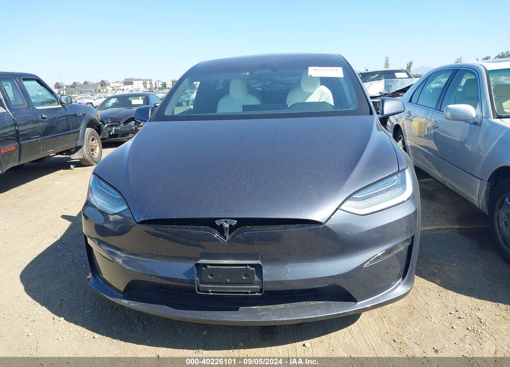 2023 TESLA MODEL X PLAID TRI MOTOR ALL-WHEEL DRIVE VIN: 7SAXCBE61PF388871
