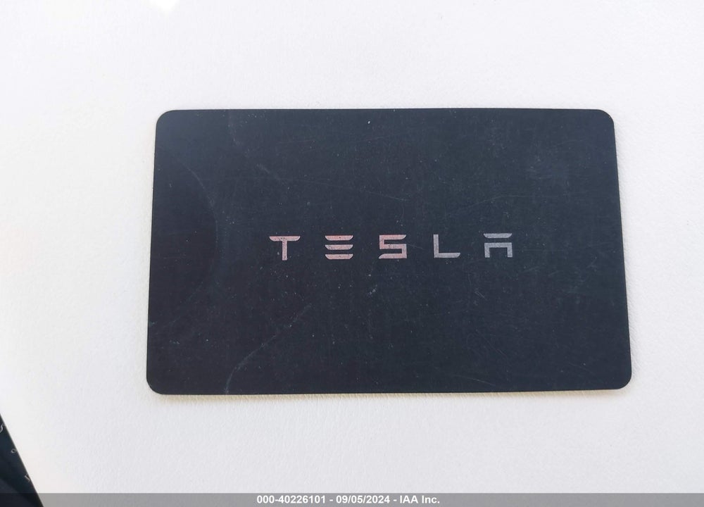 2023 TESLA MODEL X PLAID TRI MOTOR ALL-WHEEL DRIVE VIN: 7SAXCBE61PF388871