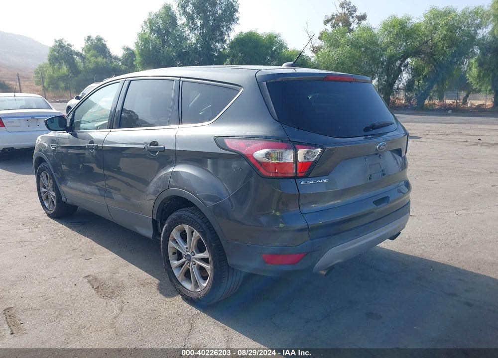 2017 FORD ESCAPE SE VIN: 1FMCU0G99HUA51695