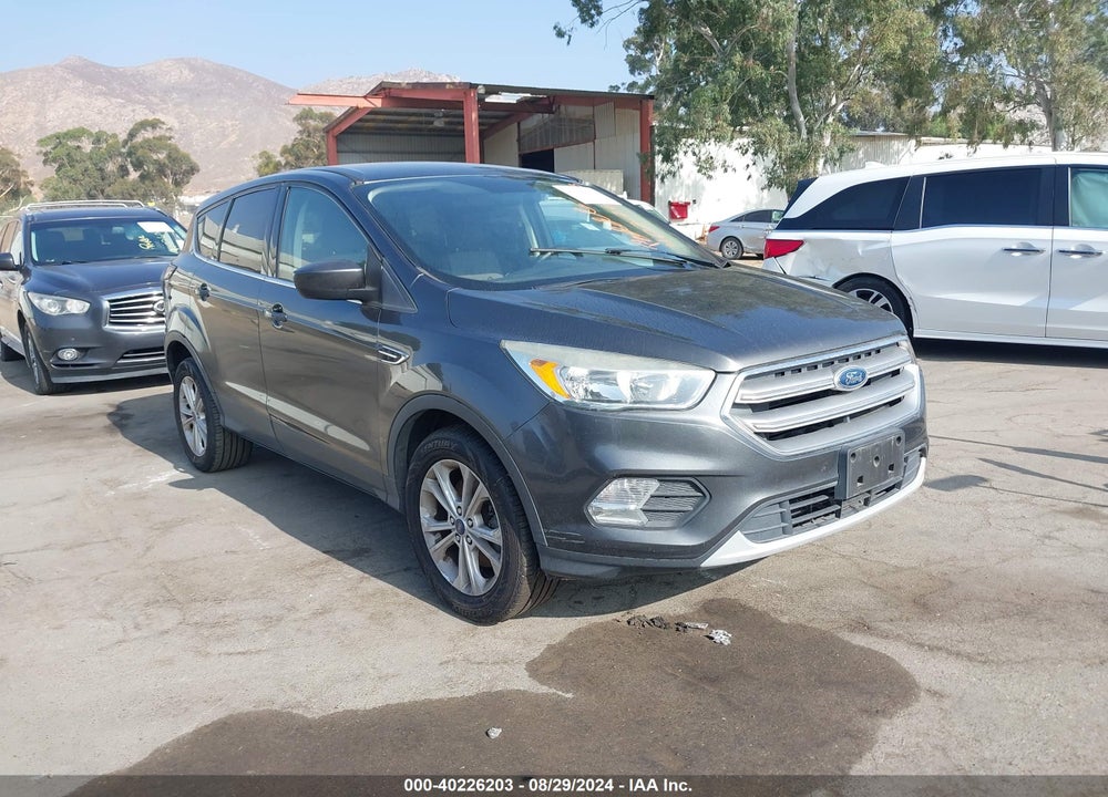 2017 FORD ESCAPE SE VIN: 1FMCU0G99HUA51695