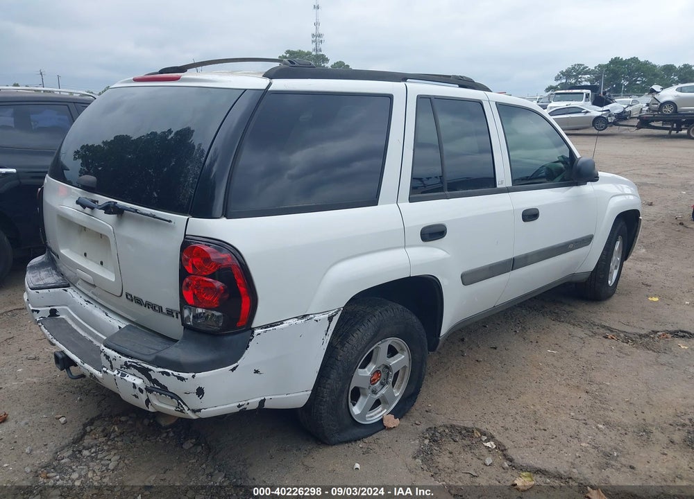 2003 CHEVROLET TRAILBLAZER LS VIN: 1GNDS13S832217455