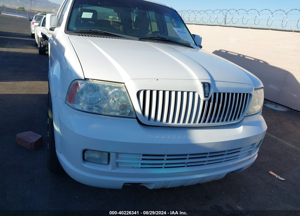 2006 LINCOLN NAVIGATOR LUXURY/ULTIMATE VIN: 5LMFU27596LJ29785