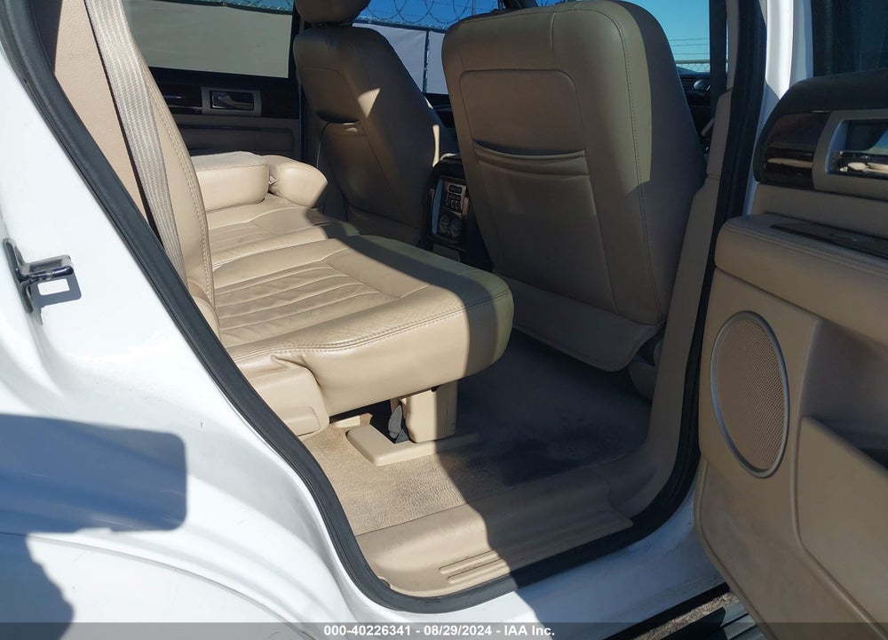 2006 LINCOLN NAVIGATOR LUXURY/ULTIMATE VIN: 5LMFU27596LJ29785