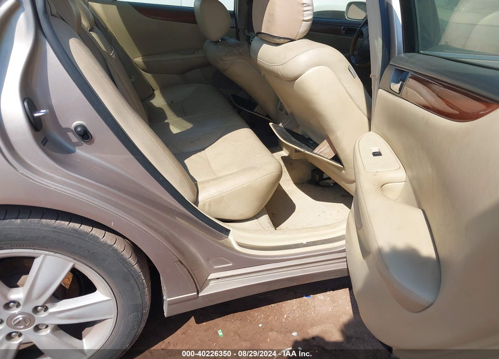 2005 LEXUS ES 330 VIN: JTHBA30G055098492